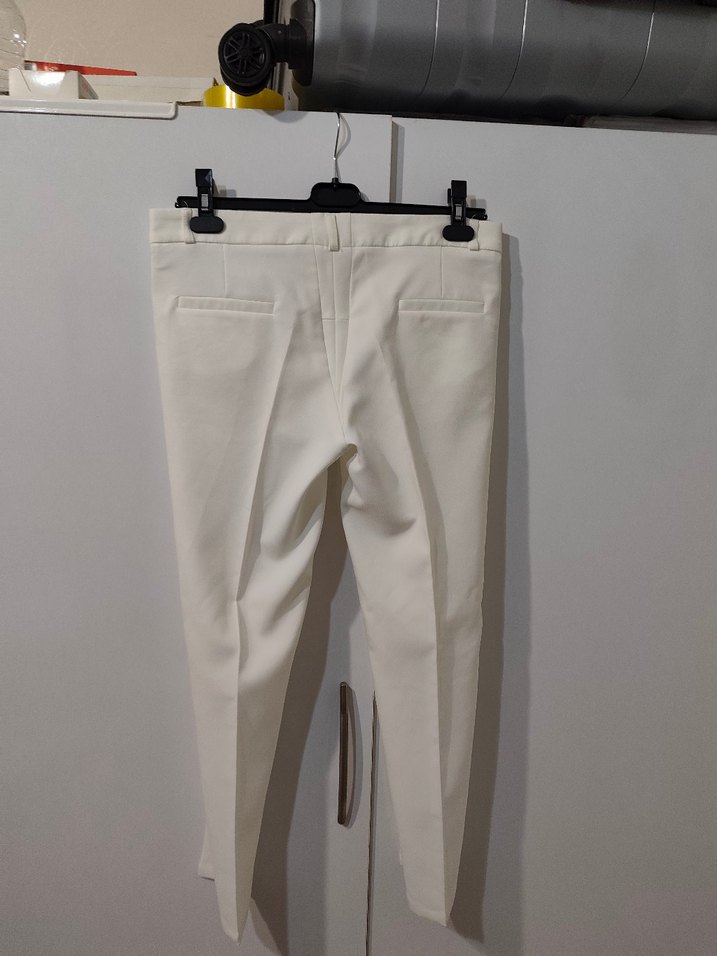 Beyaz Kemerli Kumaş Kadın Pantolon - Görsel 4