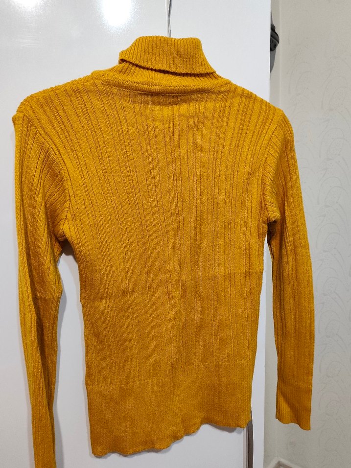 Sarı Boğazlı Triko Kadın Kazak - Görsel 3