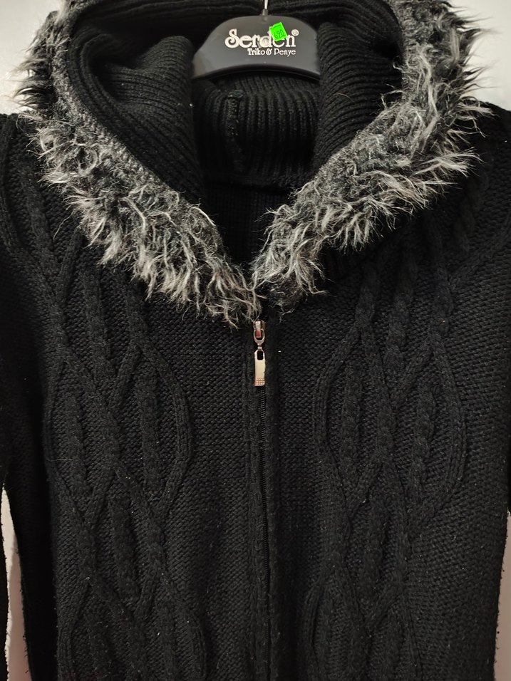 Siyah Kürklü Uzun Kollu Kadın Ceket - Görsel 3