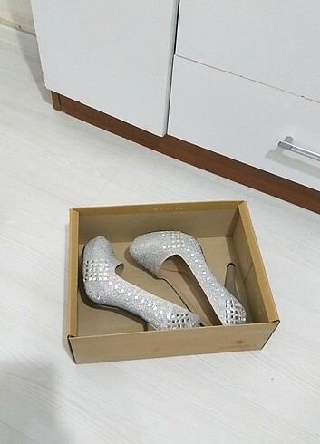 Gümüş renk taşlı abiye topuklu ayakkabı platform - Görsel 10