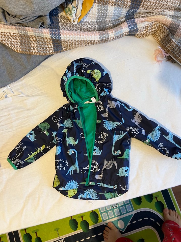 Parlak Yeşil Kapüşonlu Erkek Bebek yağmurluk - Görsel 2