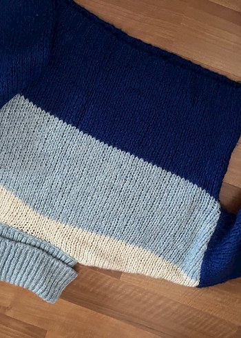 Kadın Mavi beyaztonlarda Boğazlı Triko Kazak - Görsel 5