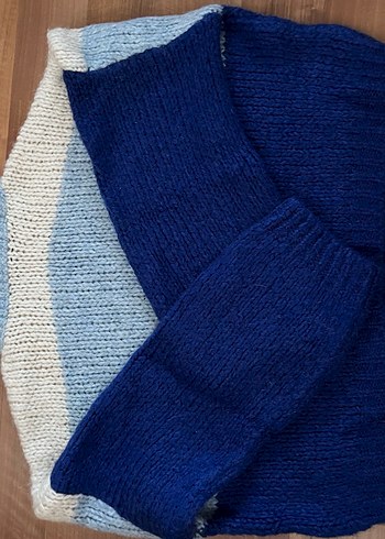 Kadın Mavi beyaztonlarda Boğazlı Triko Kazak - Görsel 2