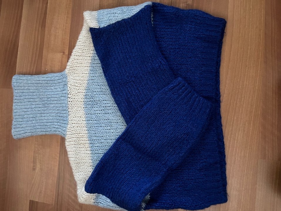 Kadın Mavi beyaztonlarda Boğazlı Triko Kazak - Görsel 2