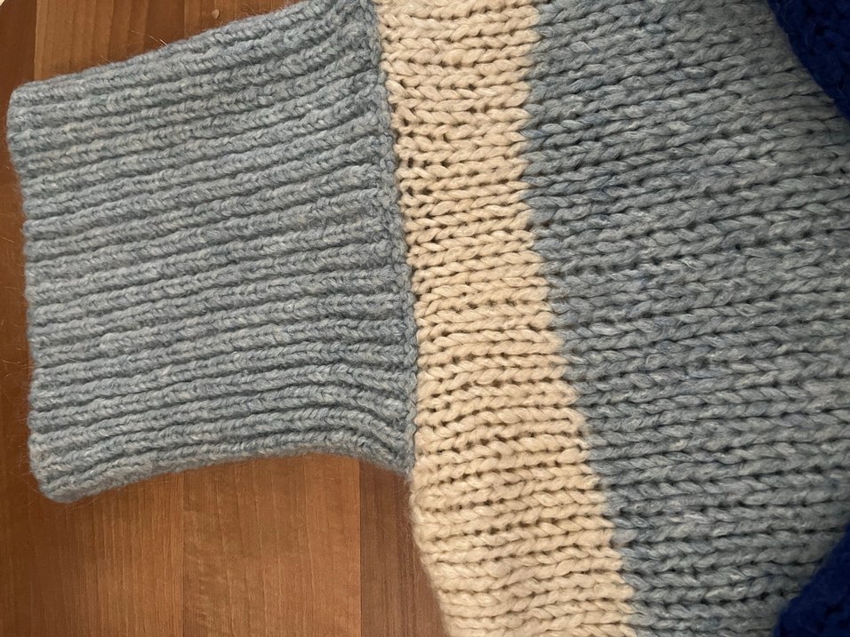 Kadın Mavi beyaztonlarda Boğazlı Triko Kazak - Görsel 3