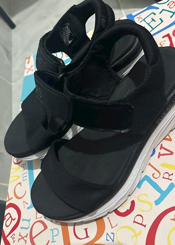 Skechers Siyah Kadın Cırtlı Dolgu Topuklu Sandalet - Görsel 9