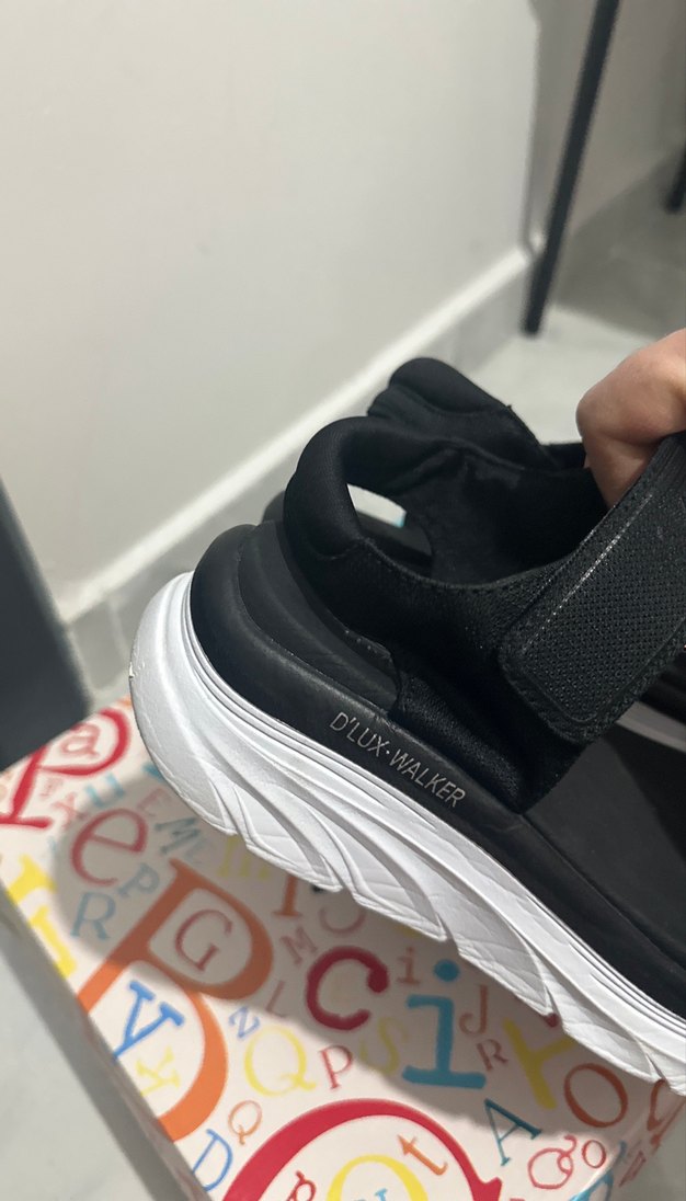 Skechers Siyah Kadın Cırtlı Dolgu Topuklu Sandalet - Görsel 5