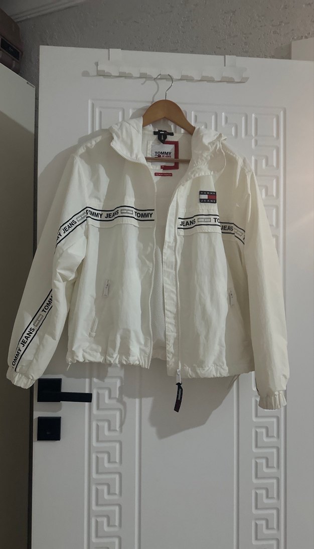 Tommy Jeans Beyaz Kapüşonlu Kadın Ceket - Görsel 3
