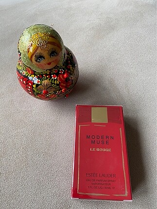 Estee Lauder orjinal hiç açılmamış orjinal parfüm