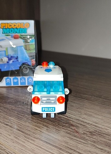 Diğer LEGO oyuncak araba