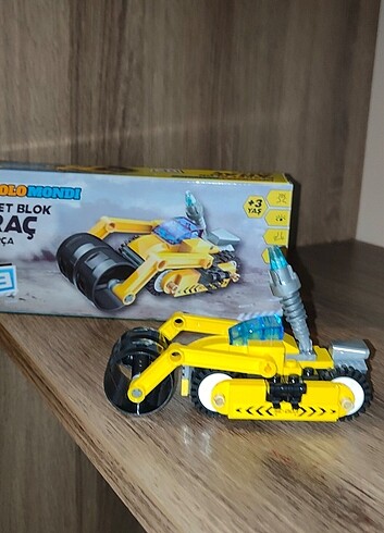 LEGO oyuncak araba 