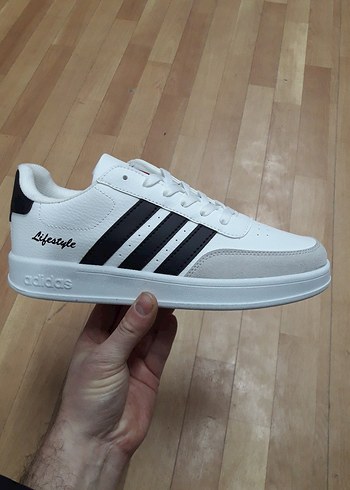 Beyaz Siyah Adidas Lifestyle Günlük Spor Ayakkabı - Görsel 3