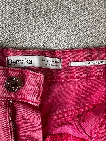 Bershka Şort