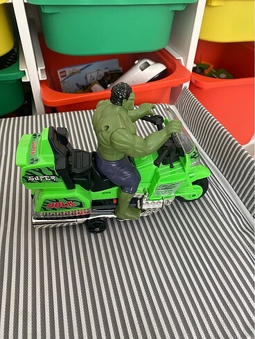 Beden Sesli ışıklı dönen dev hulk