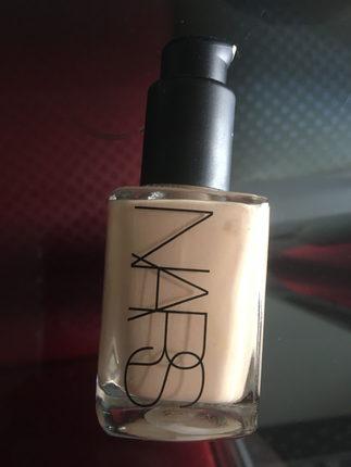 Nars fondöten