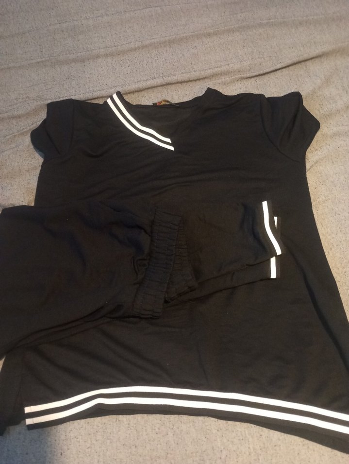 Siyah V Yaka Kısa Kollu ikili takım - Görsel 3