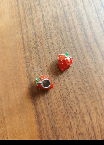 Çilek Charm - Görsel 2