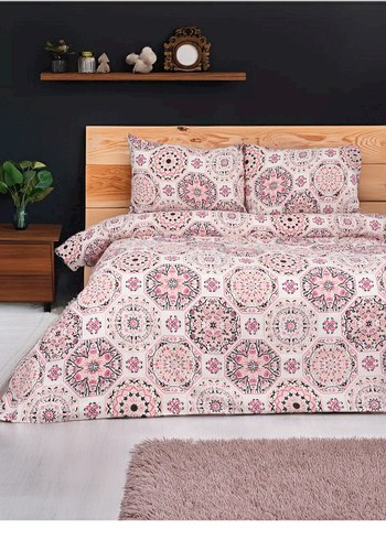 Pembe Tonlarda Batik Desenli Nevresim Takımı