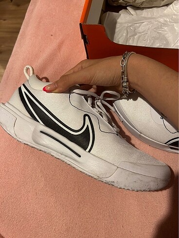 41 Beden beyaz Renk Nike ayakkabı