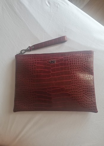 Bordo Yılan Derisi Desenli Deri Clutch Çanta