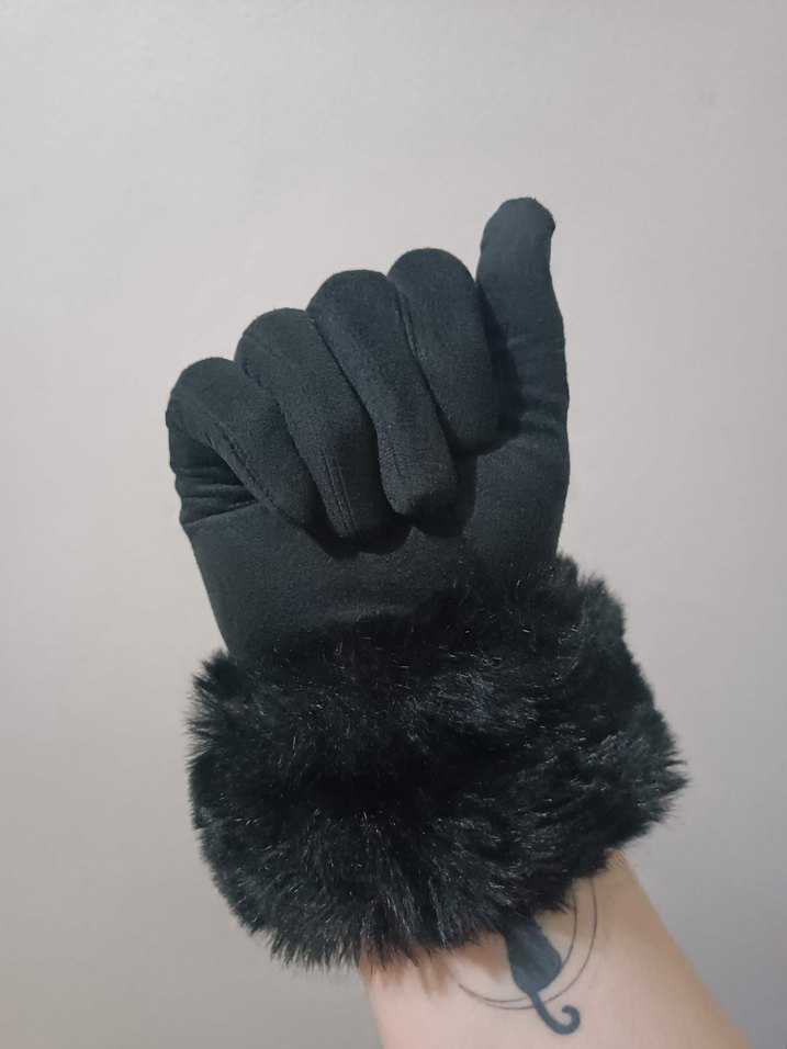 Siyah Kürklü Kadın Eldiveni - Görsel 2