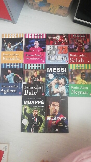 10 adet futbolcu kitabı