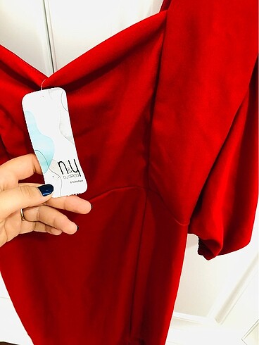 Kırmızı abiye elbise - Görsel 3