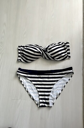 Bikini takım Zara değildir