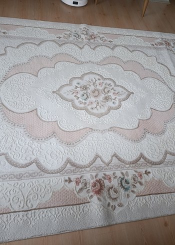 İşlemeli Beyaz Klasik Halı - Görsel 3