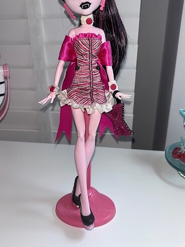 Beden Renk Monster High Doth Draculaura Bebek