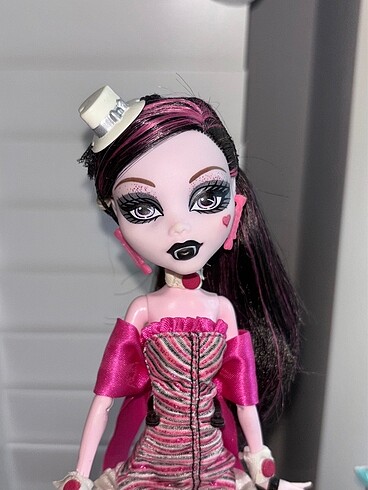 Beden Monster High Doth Draculaura Bebek