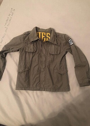 Guess Erkek çocuk trenç ceket