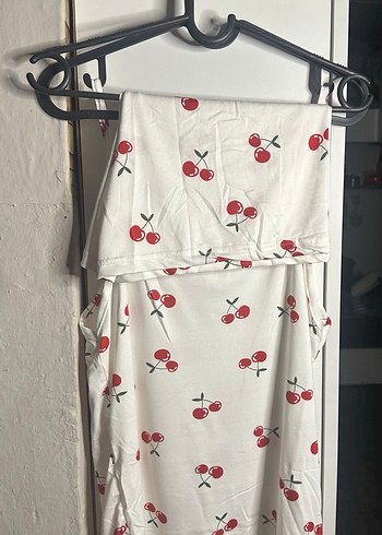 Beyaz Kiraz Desenli Askılı Pijama Takımı - Görsel 2