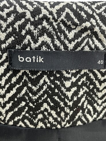 40 Beden çeşitli Renk Batik Blazer %70 İndirimli.