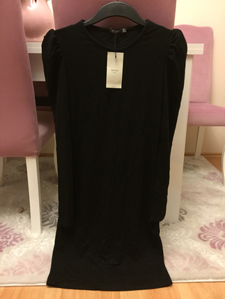 Bershka Bershka M uyumlu sıfır etiketli elbise 20 tl