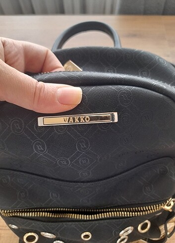 Vakko sirt cantasi 
