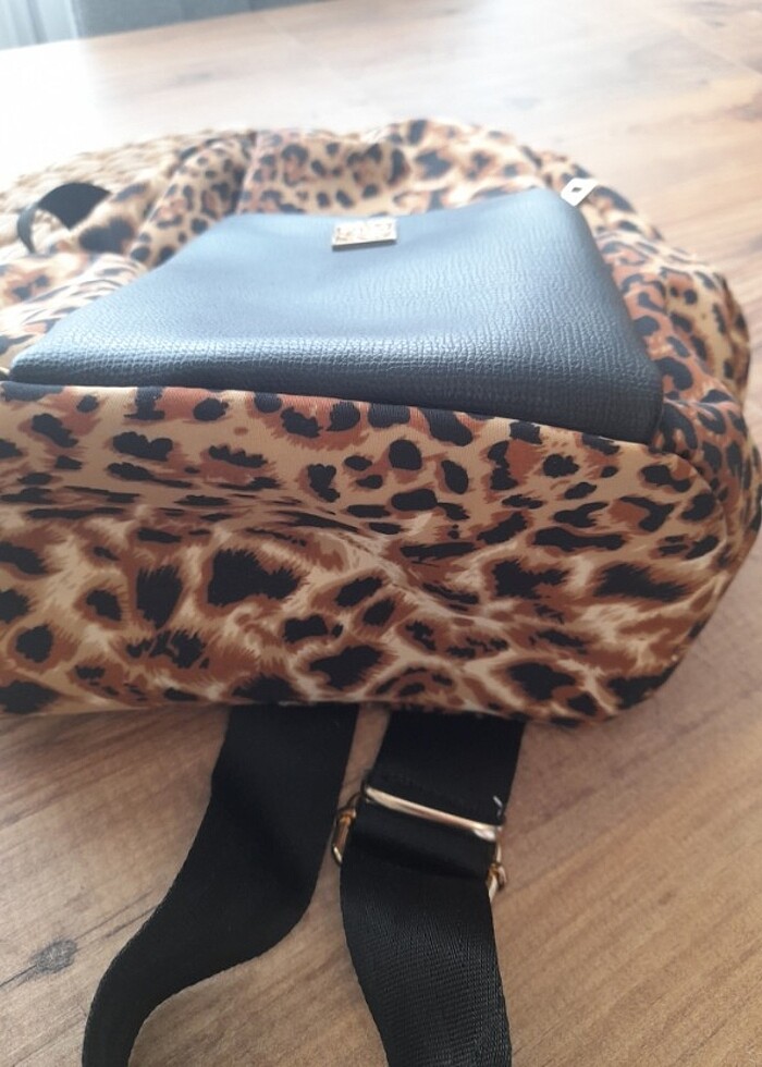 Leopar sirt cantasi  - Görsel 4