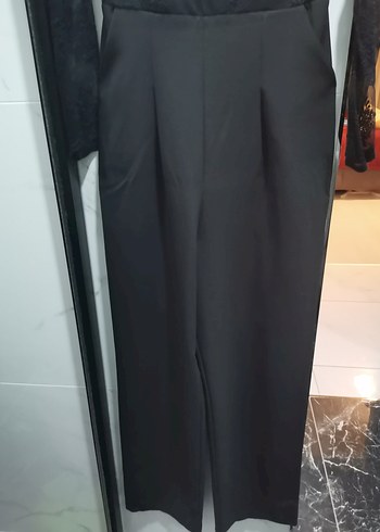 Trendyol & Milla Dantel Detaylı Siyah Uzun Kollu tulum