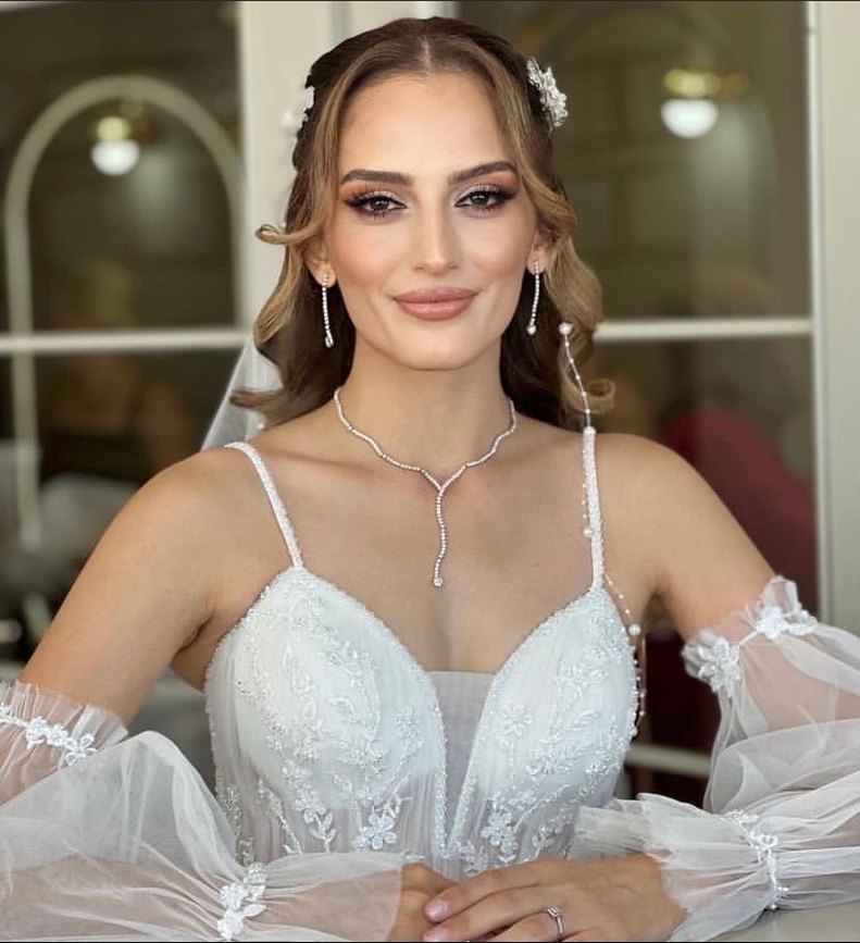 Bej V Yakalı Uzun A Kesim Gelinlik - Görsel 4