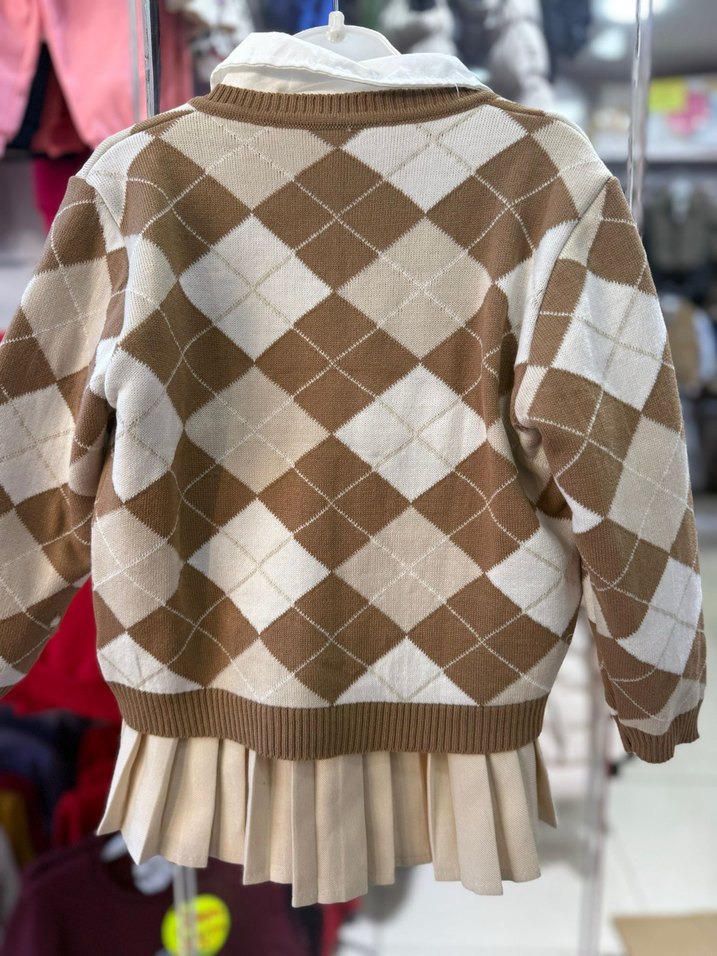 Kız Çocuk Kahverengi Nakışlı Örgü Hırkalı etekli takım - Görsel 3