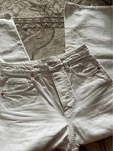 zara beyaz jean