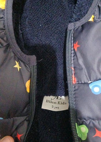 Renkli Desenli Erkek Çocuk Kapüşonlu Mont - Görsel 2