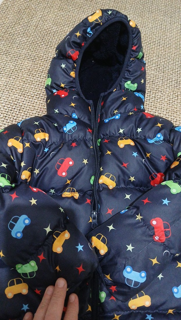 Renkli Desenli Erkek Çocuk Kapüşonlu Mont - Görsel 3