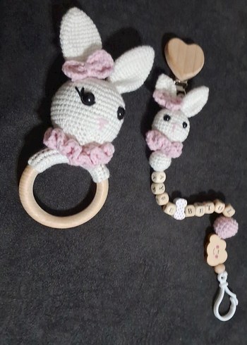 Pembe Pastel Tavşan Diş Kaşıyıcı ve Çıngırak Seti - Görsel 3