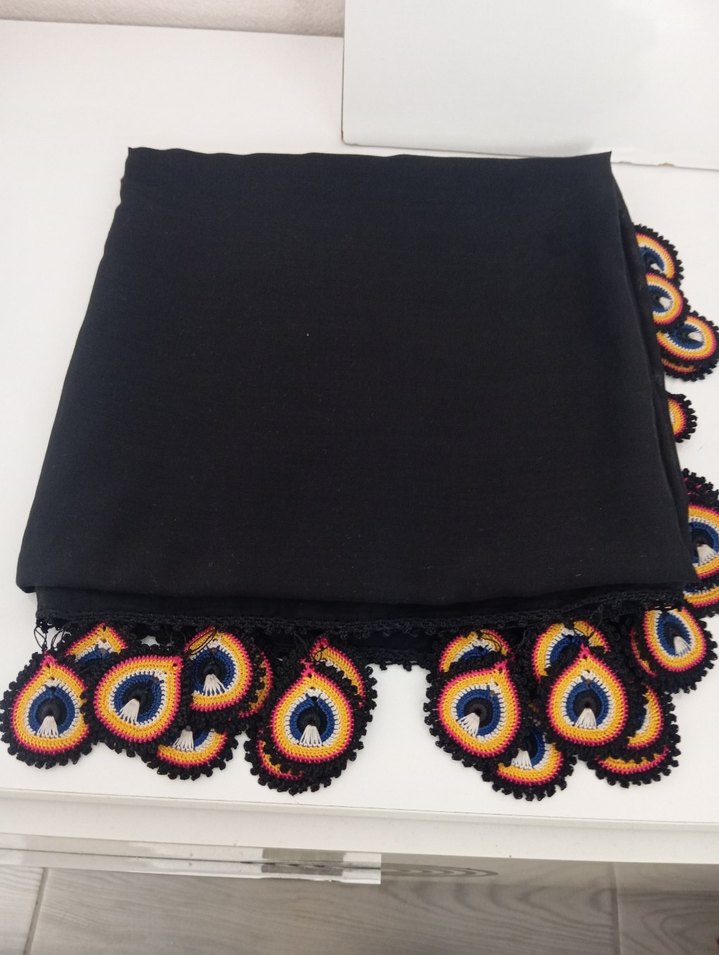 Siyah İpek Görünümlü Bohem Kadın Şal - Görsel 3