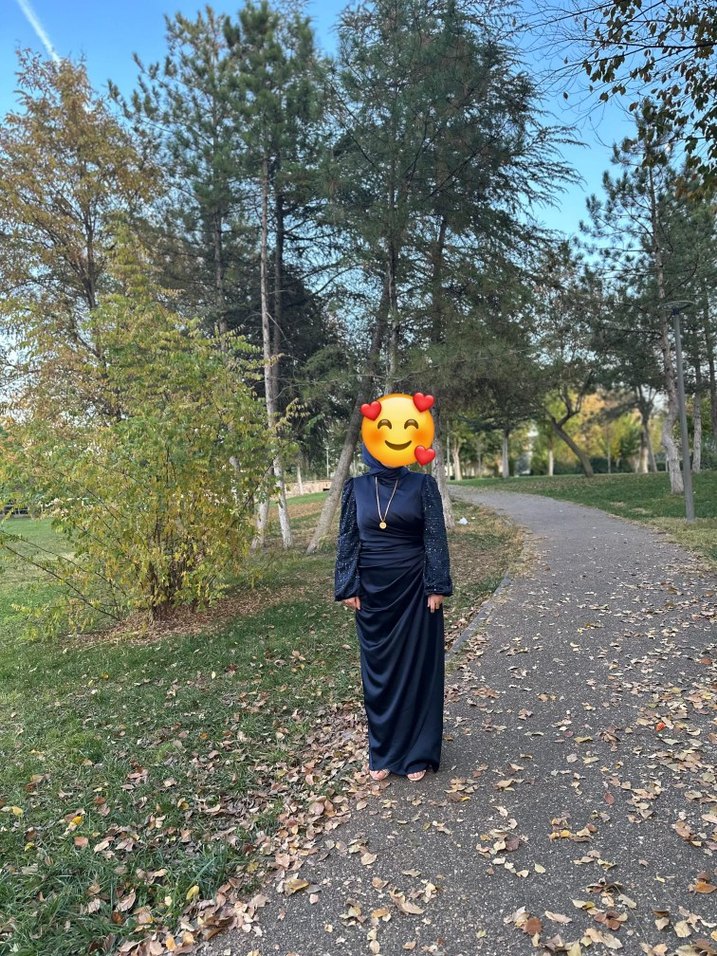 Uzun Lacivert Gotik Drapeli Abiye - Görsel 4