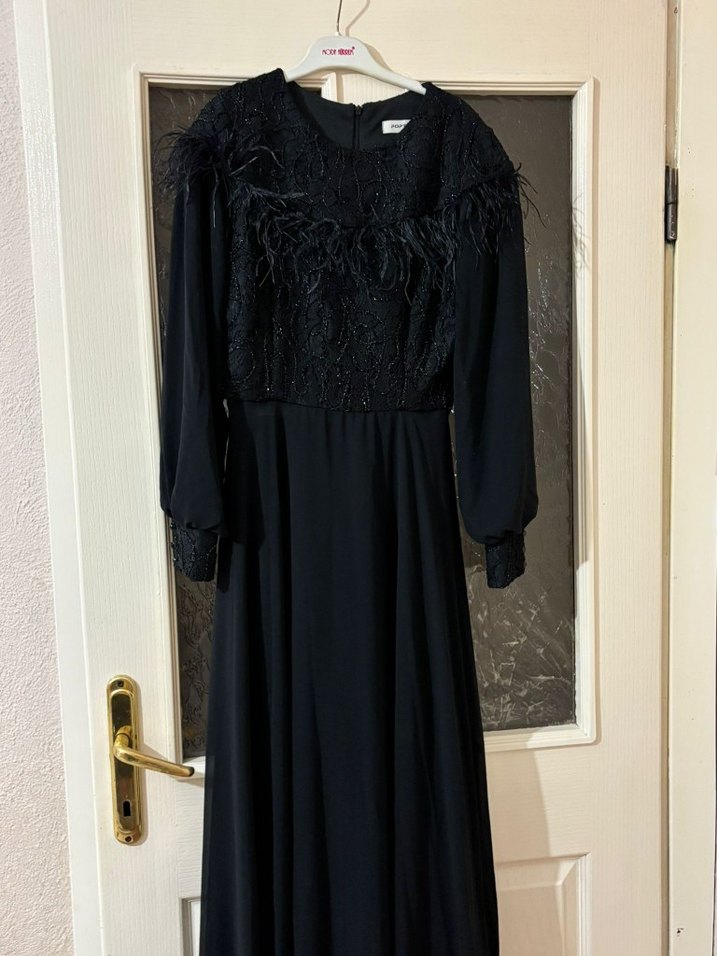 Uzun Siyah Gotik Drapeli Elbise - Görsel 4