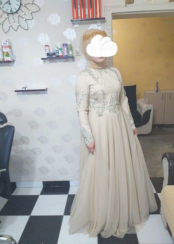 Bej Uzun Kollu Yüksek Yaka Abiye Elbise