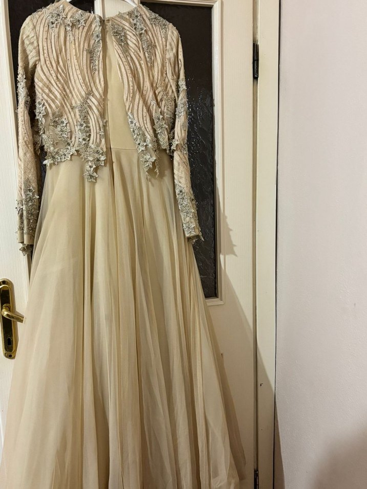 Bej Uzun Kollu Yüksek Yaka Abiye Elbise - Görsel 4