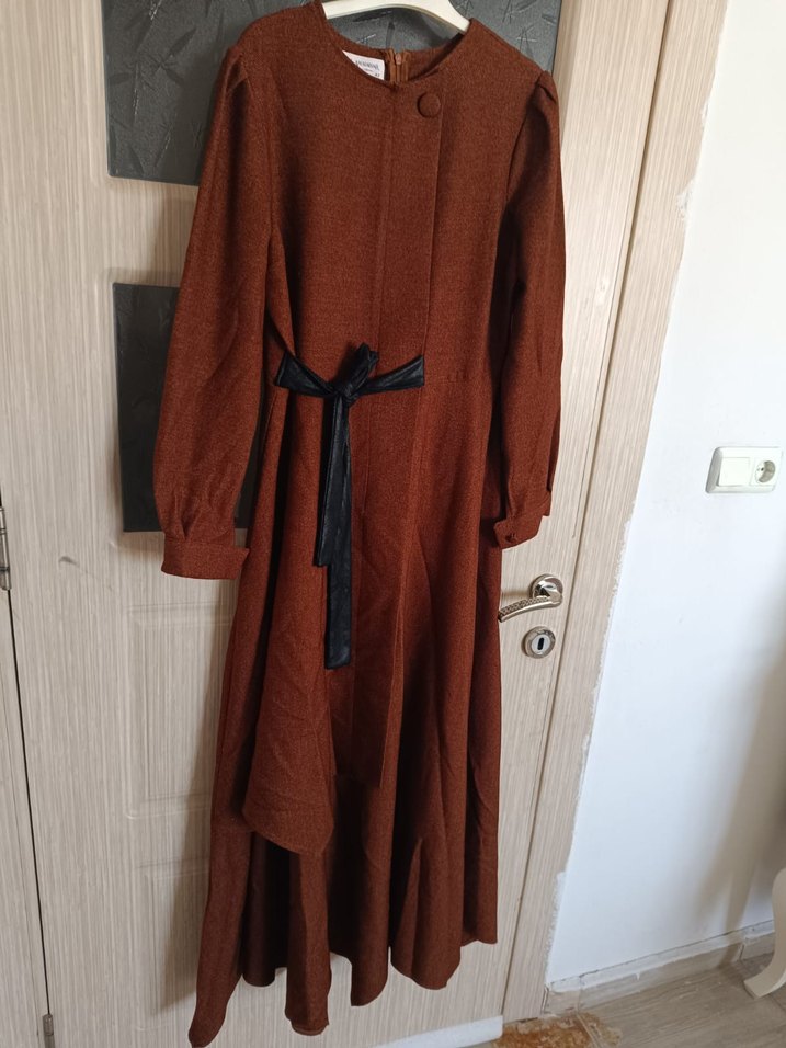 Kahverengi Uzun Kemerli Kadın Kaban - Görsel 3